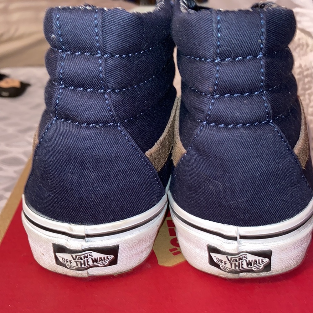 Vans - Picture 4 of 4